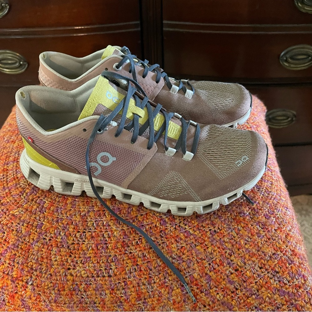 On Running Women's athletic shoes